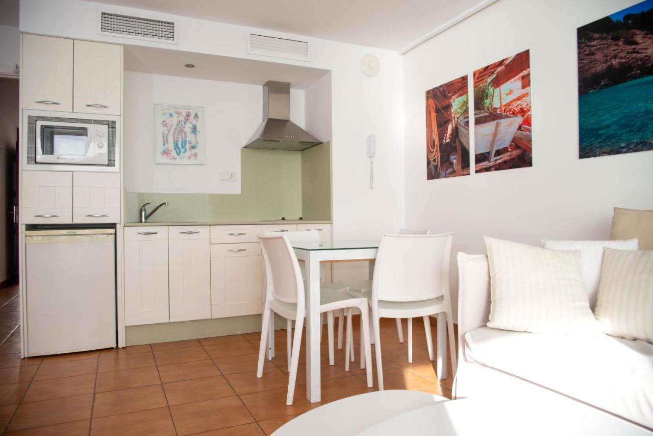 Apartamentos Llobet Ibiza Eksteriør bilde