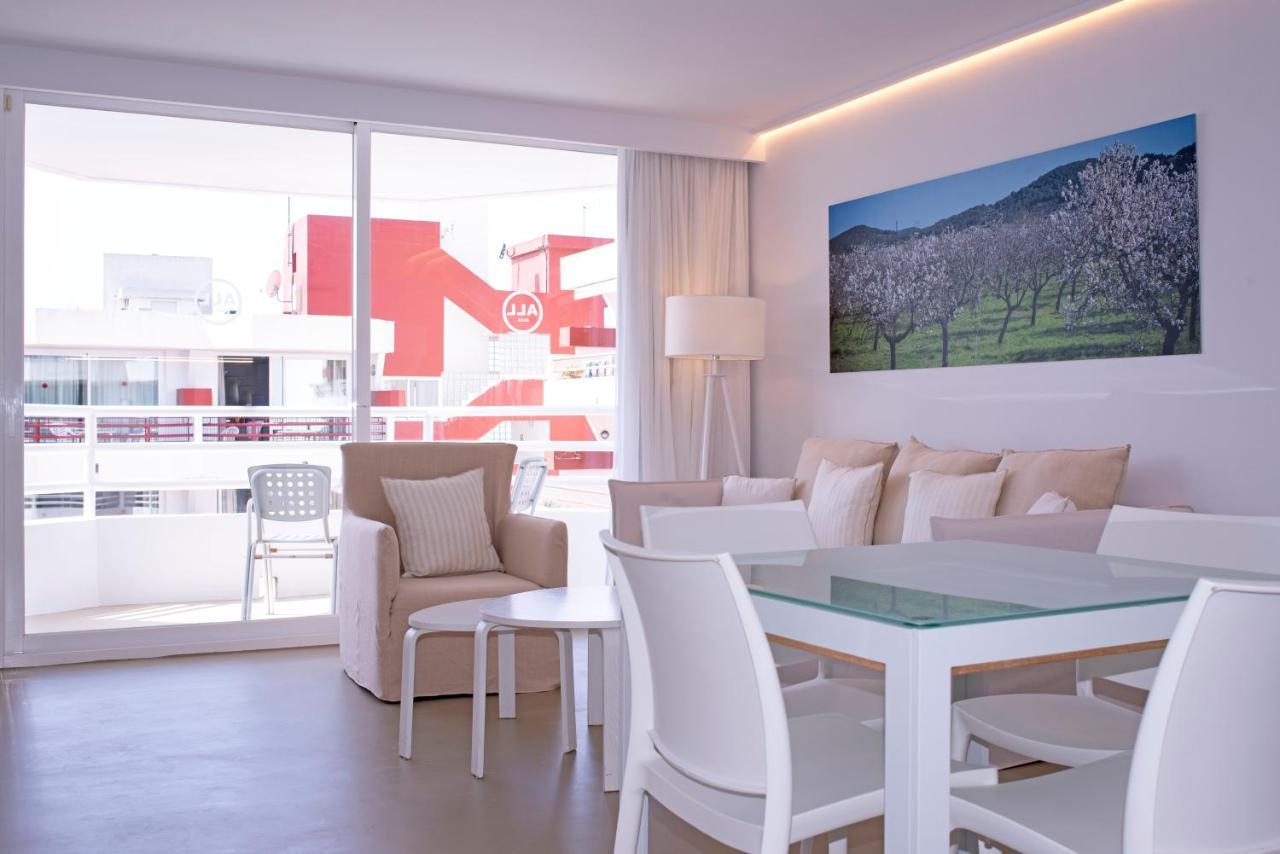 Apartamentos Llobet Ibiza Eksteriør bilde