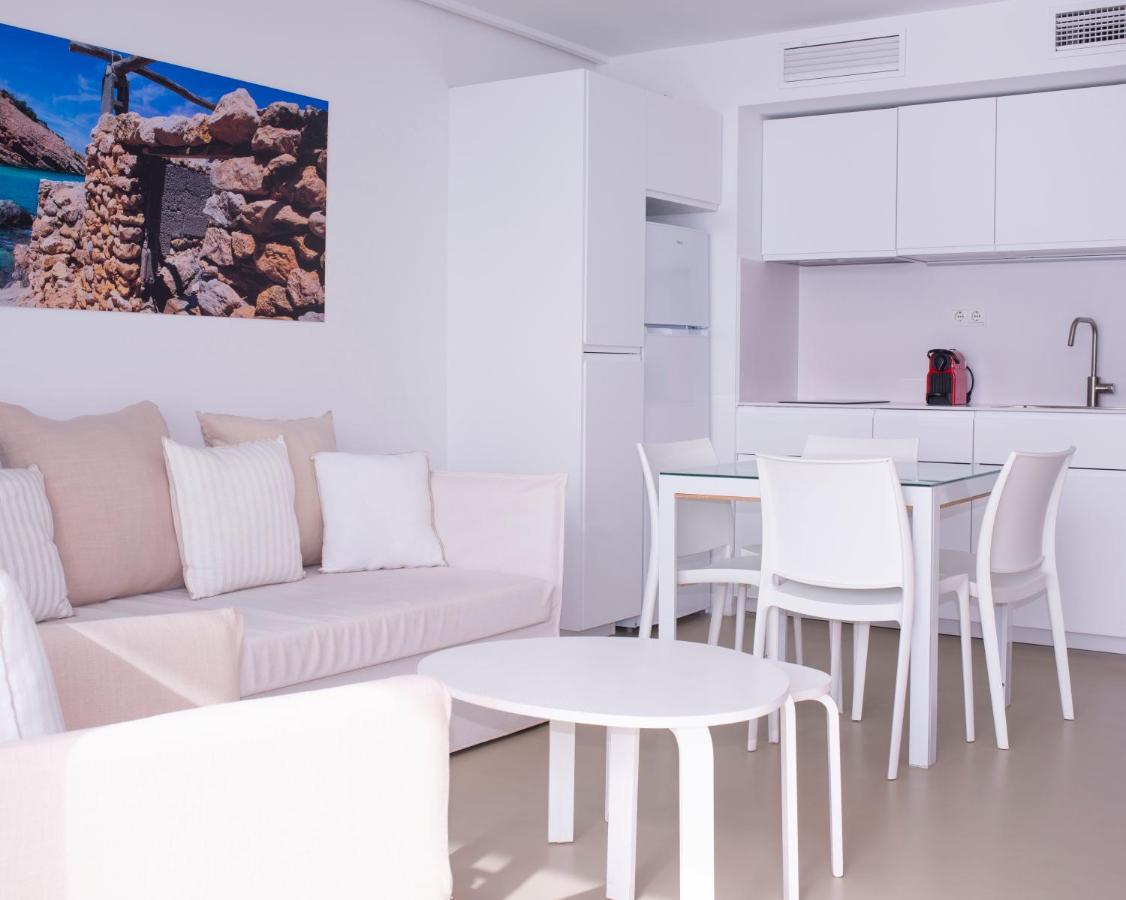 Apartamentos Llobet Ibiza Eksteriør bilde