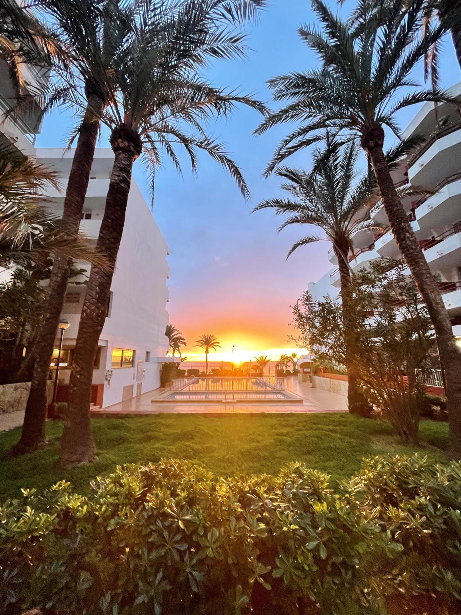 Apartamentos Llobet Ibiza Eksteriør bilde
