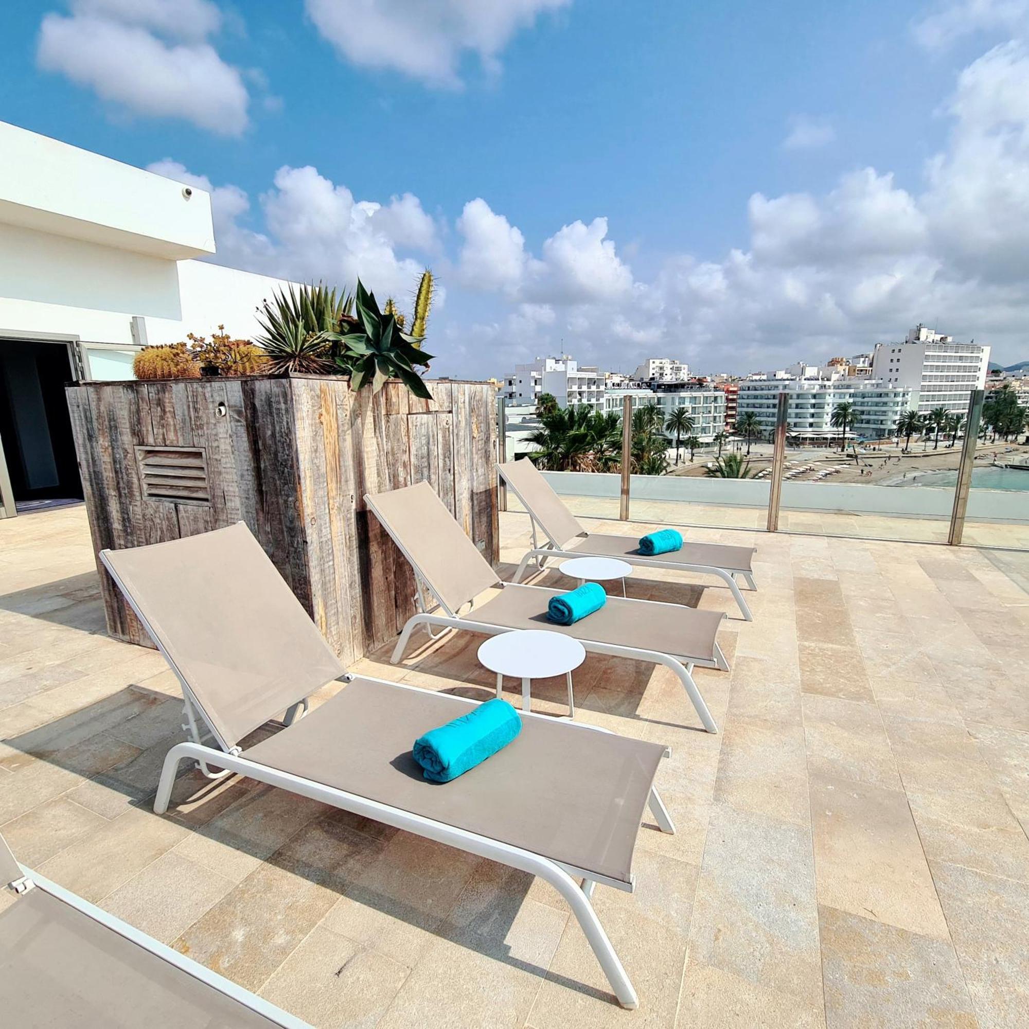 Apartamentos Llobet Ibiza Eksteriør bilde