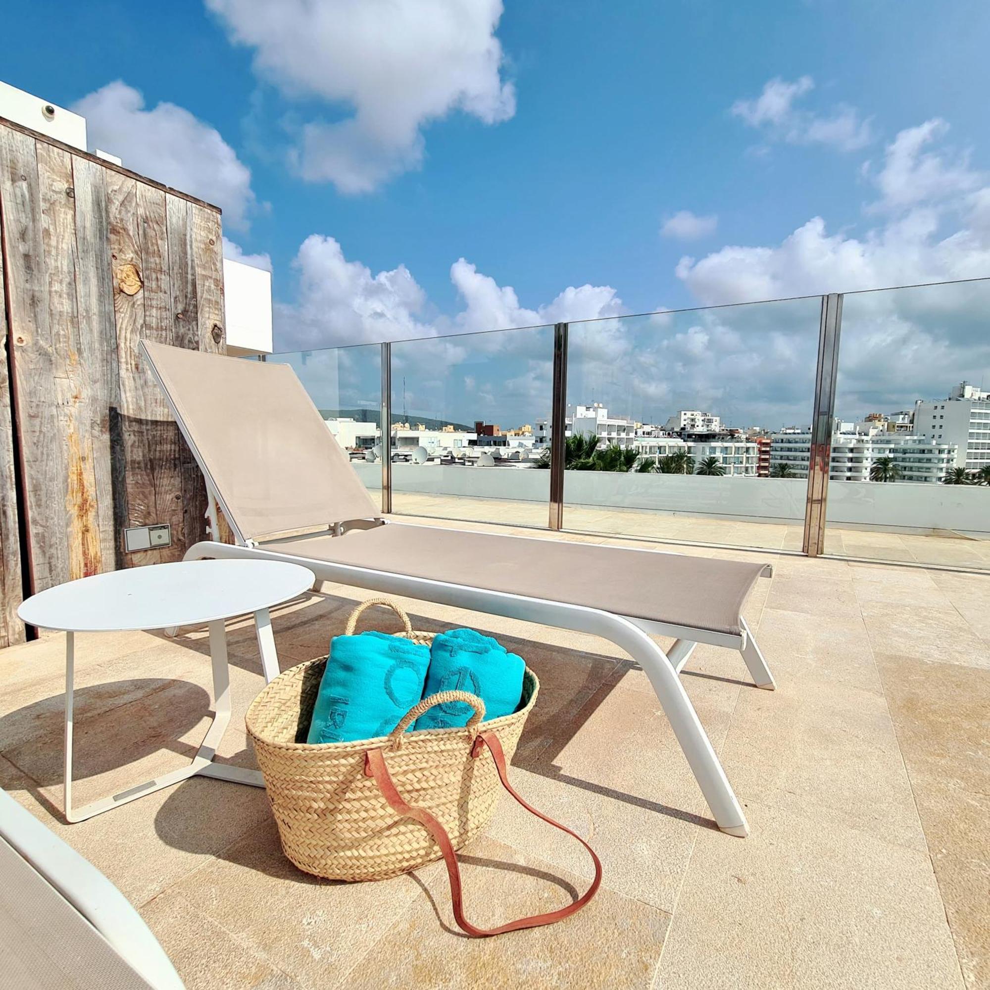 Apartamentos Llobet Ibiza Eksteriør bilde