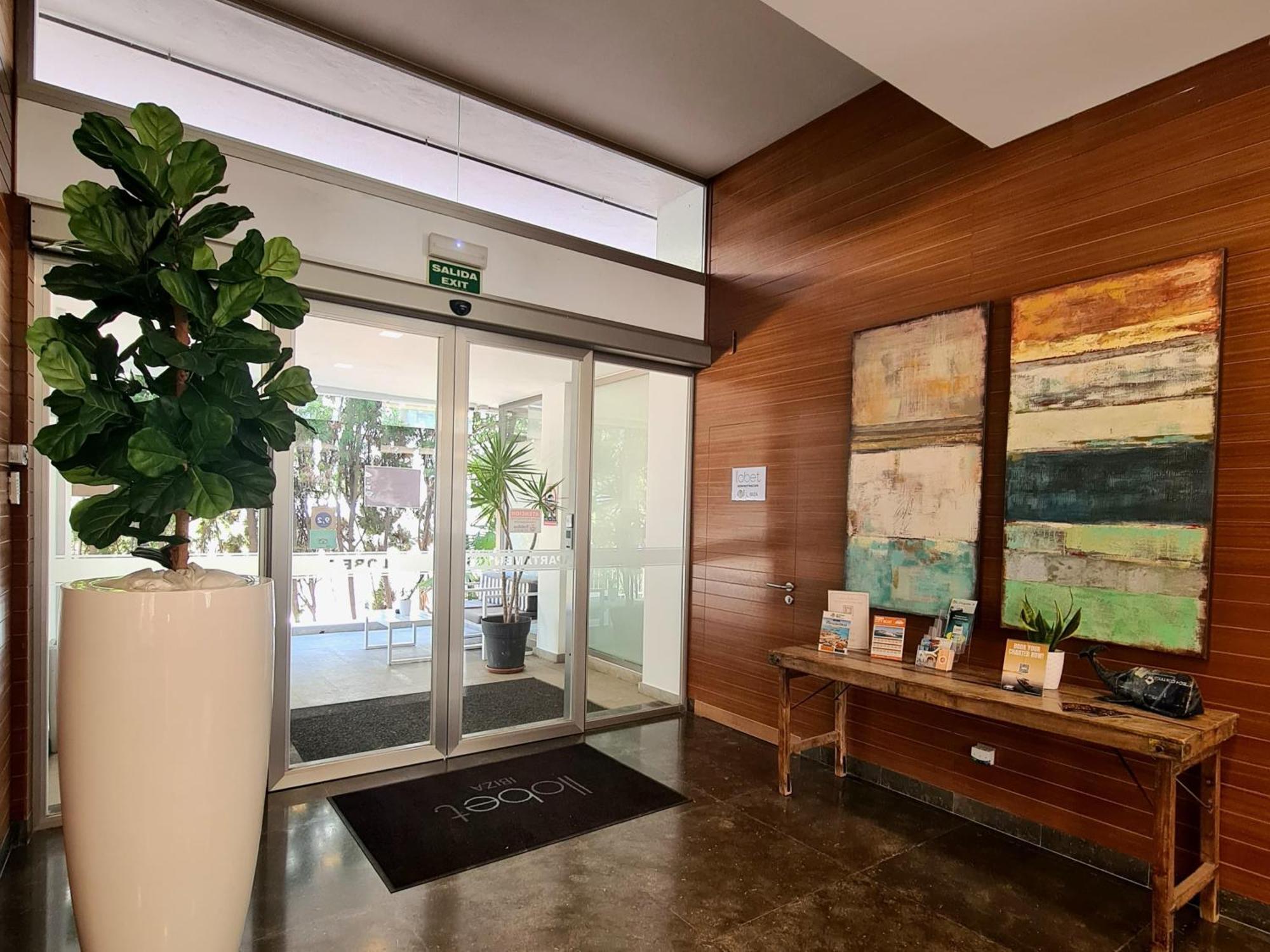 Apartamentos Llobet Ibiza Eksteriør bilde