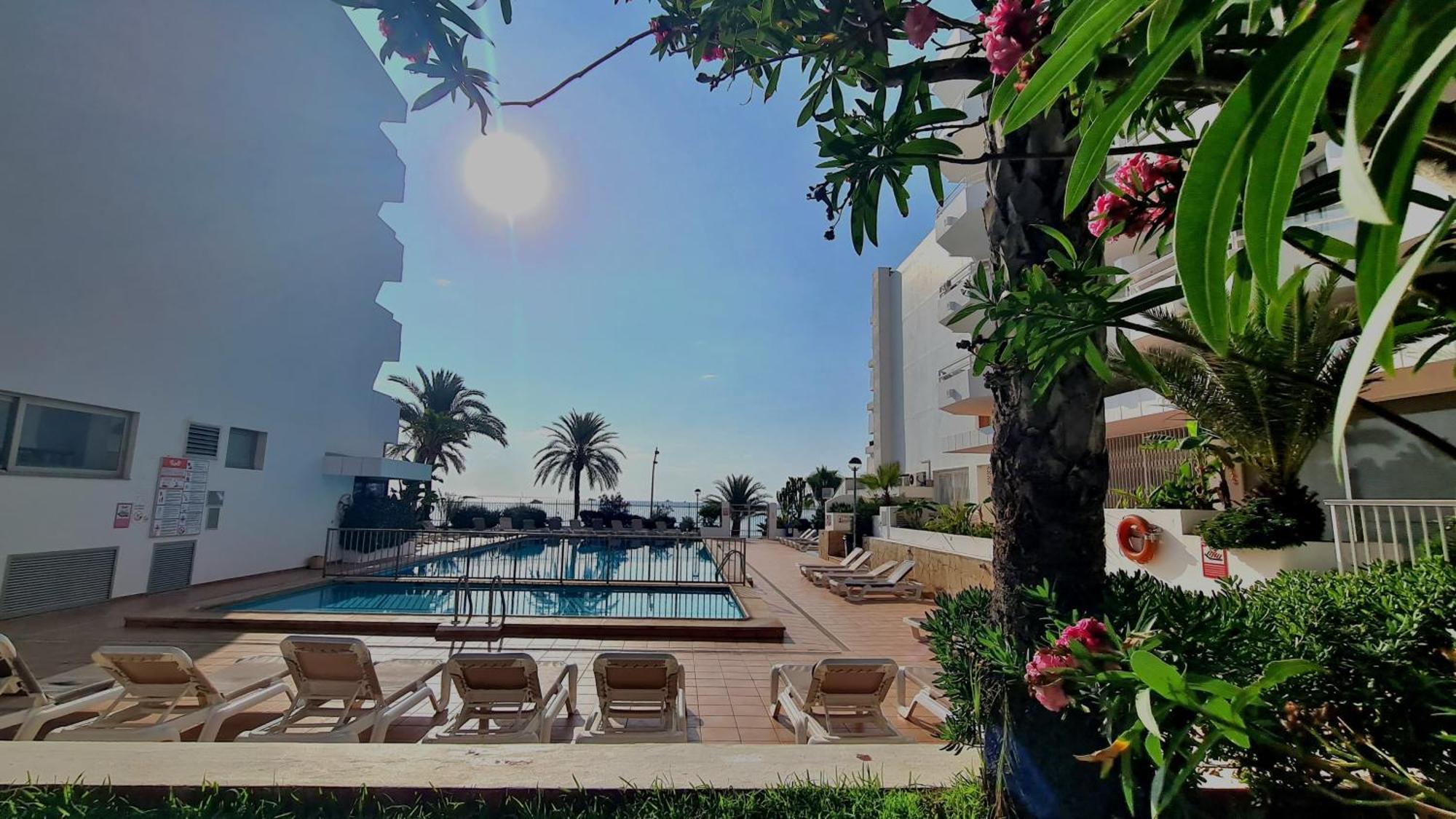 Apartamentos Llobet Ibiza Eksteriør bilde