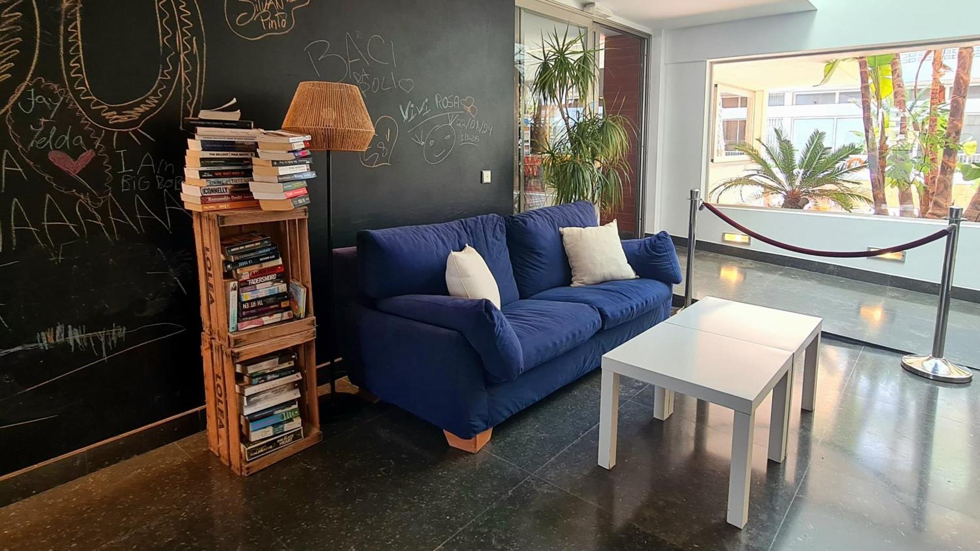 Apartamentos Llobet Ibiza Eksteriør bilde