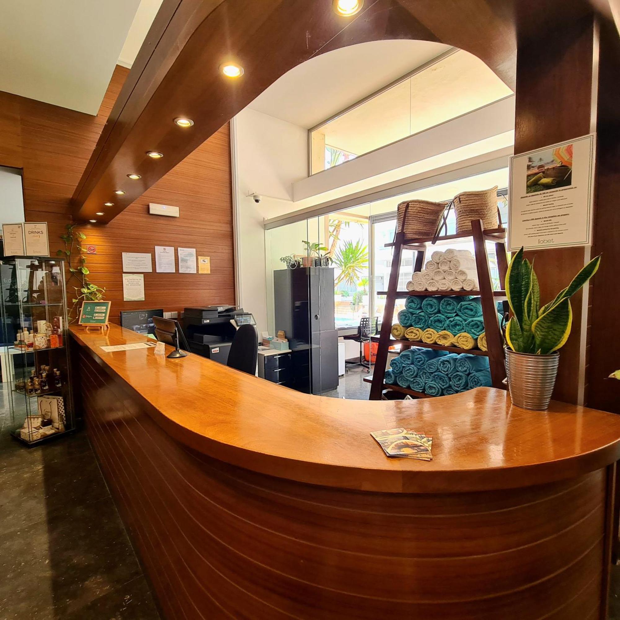 Apartamentos Llobet Ibiza Eksteriør bilde